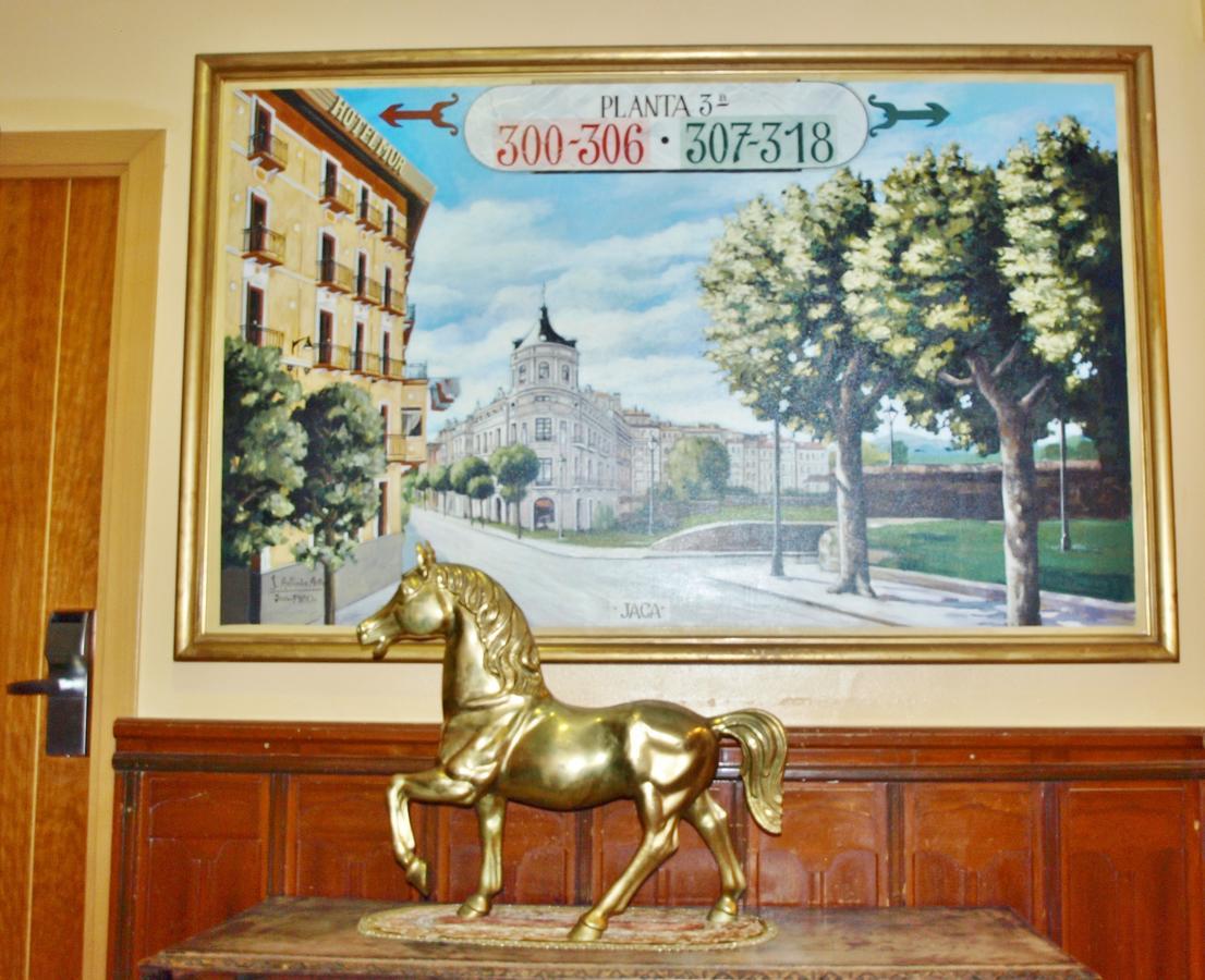 Hotel Mur Jaca Exteriér fotografie